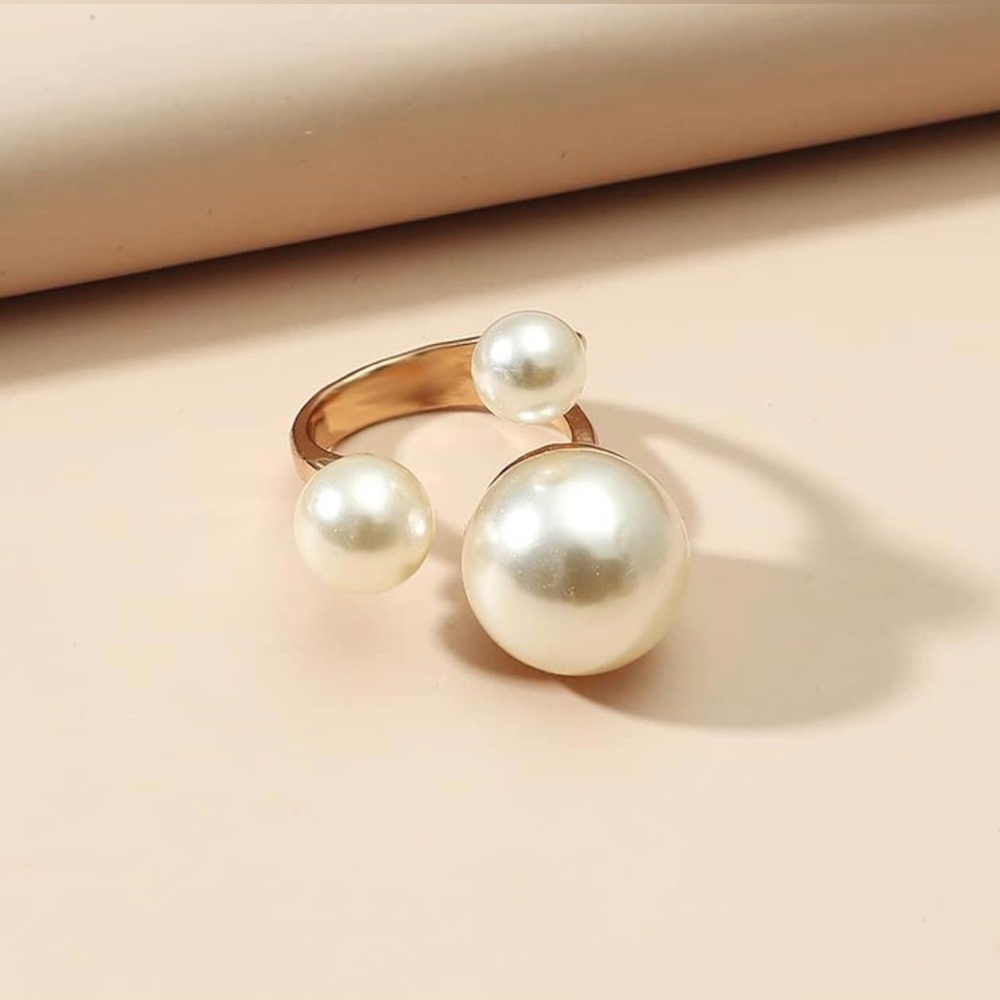 NWT Vintage Pearl Ring Stacking Pearl Cluster Rings Adjustable - Picture 5 of 6
